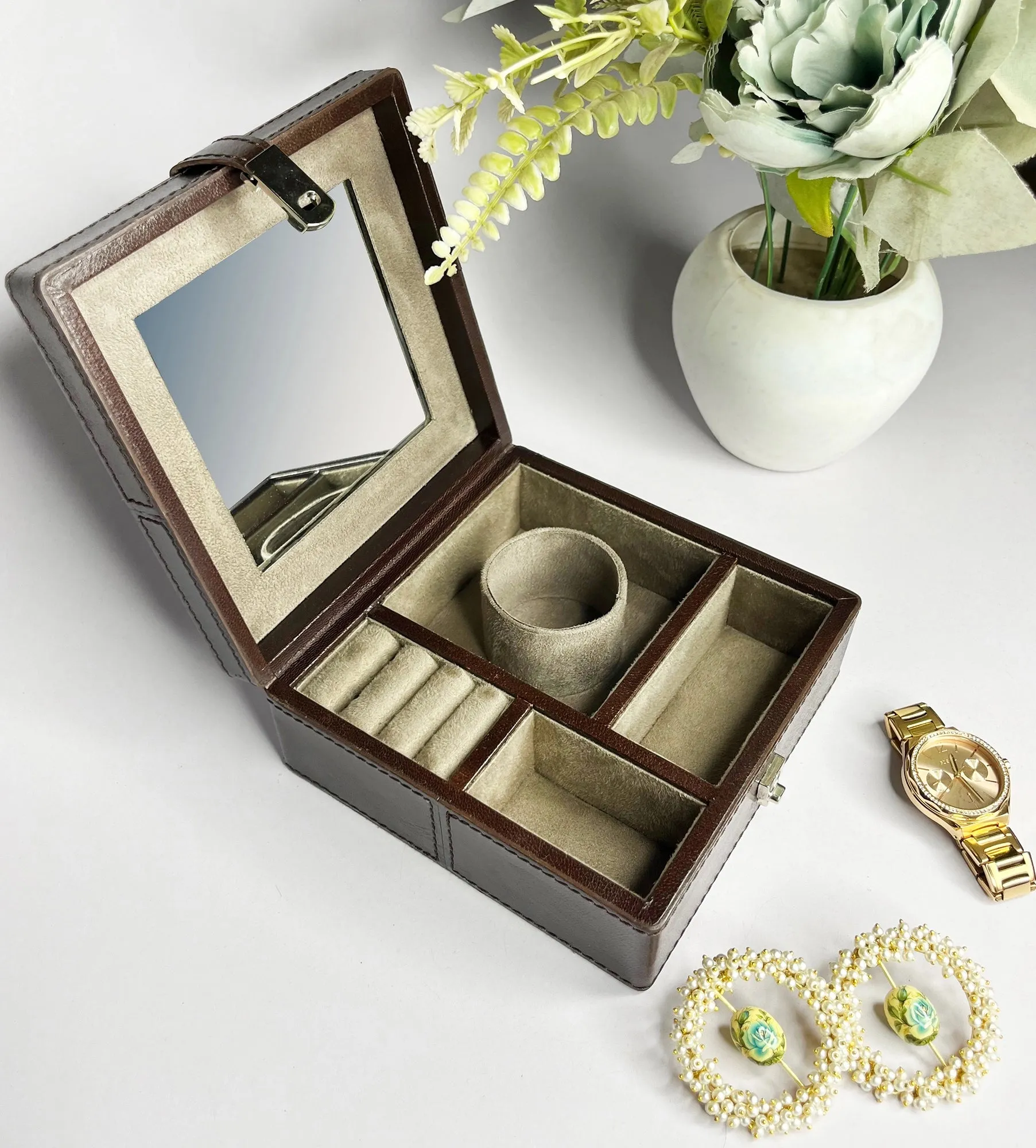 Divine Leather Jewelry Box - Brown