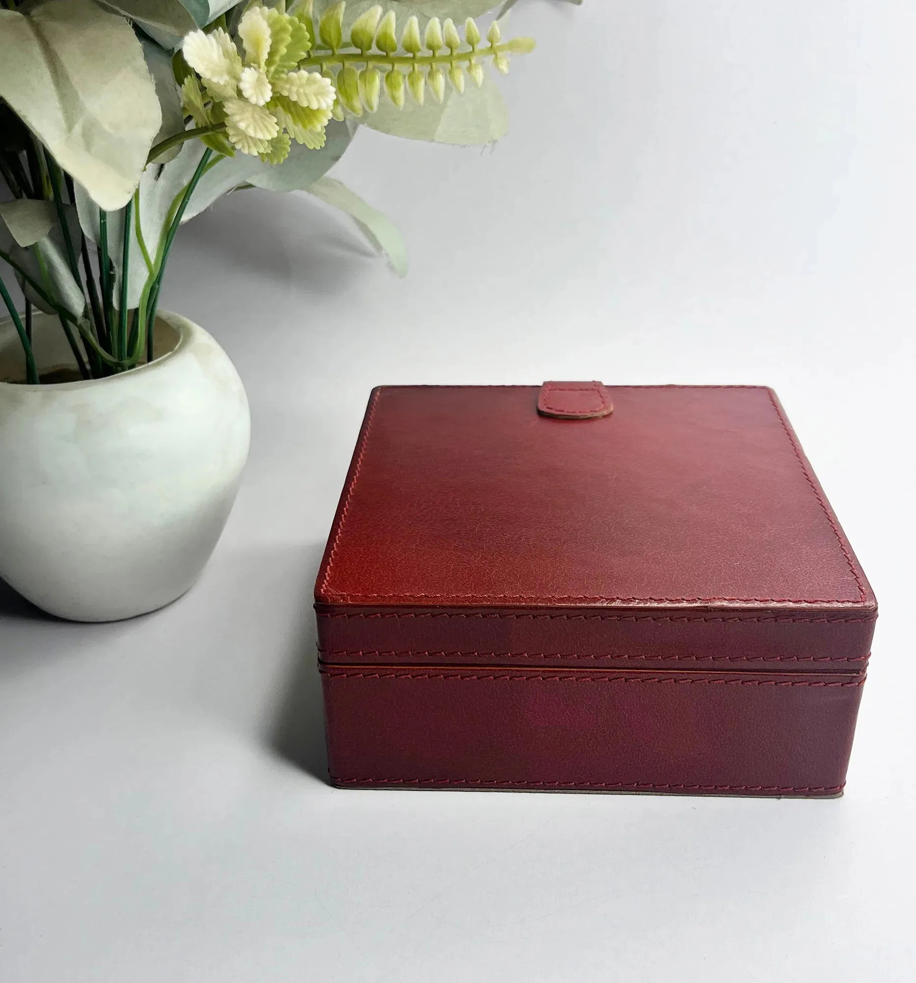 Divine Leather Jewelry Box - Red